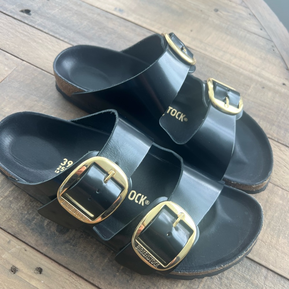 Birkenstock Arizona Big Buckle, High-Shine Black.